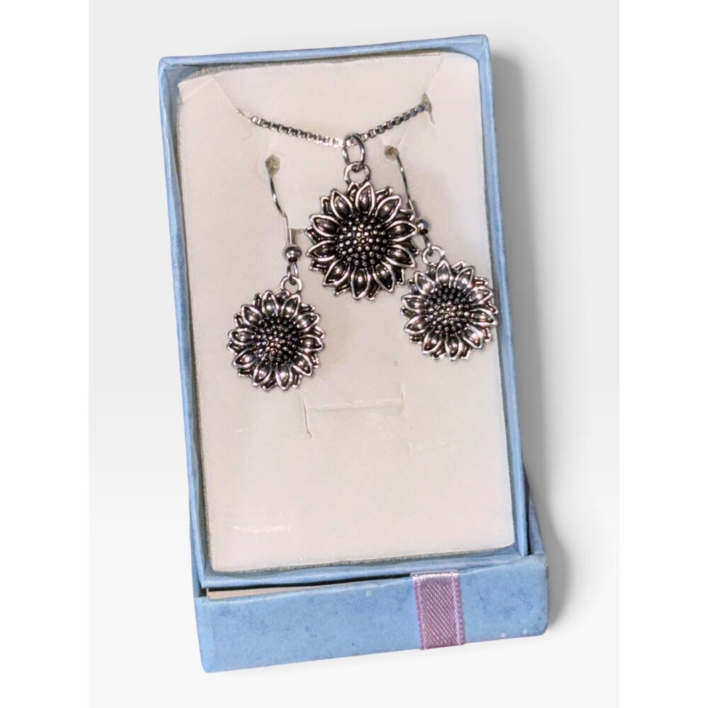 Silver Tone Sunflower Flower Necklace & Dangle Earrings Jewelry Set